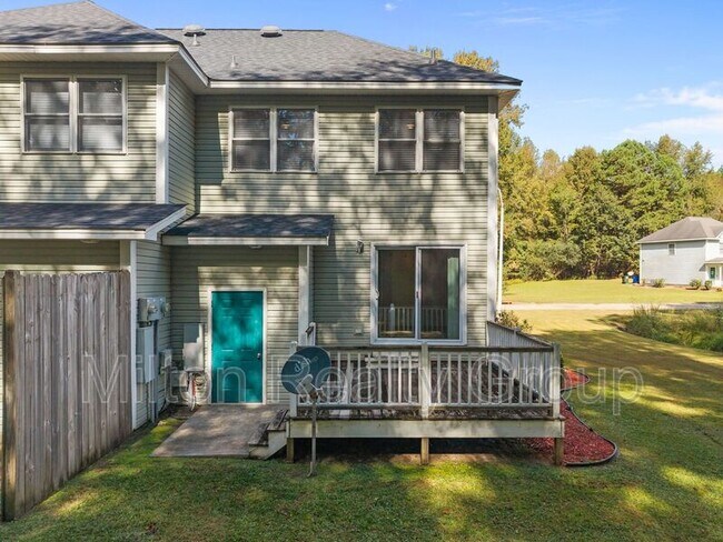 Building Photo - 107 Laura Ln