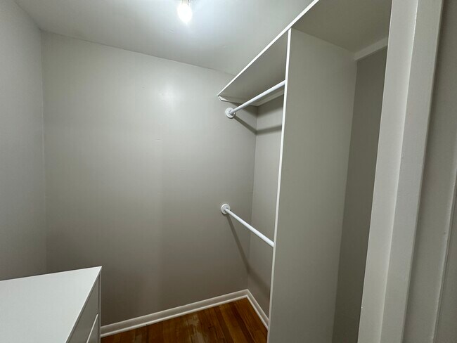 Building Photo - 500 Peachwood Pl