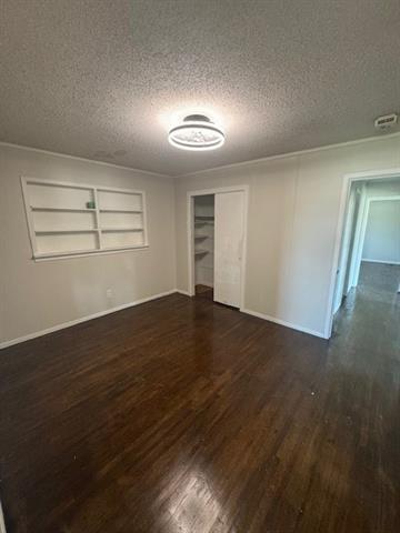 Building Photo - 725 Garza Ave