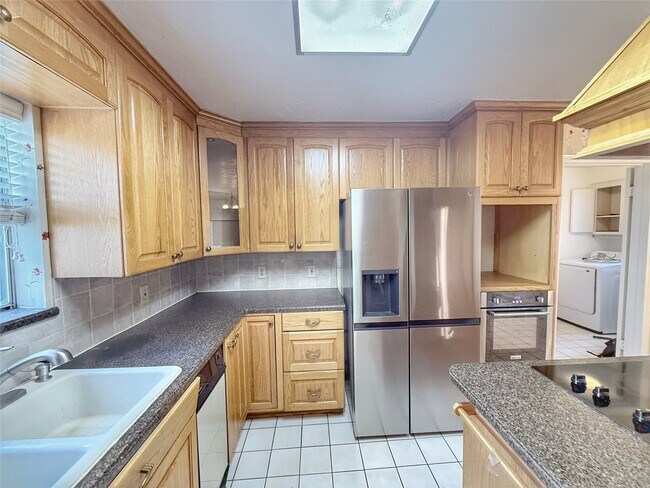 Building Photo - 13103 Holston Hills Dr
