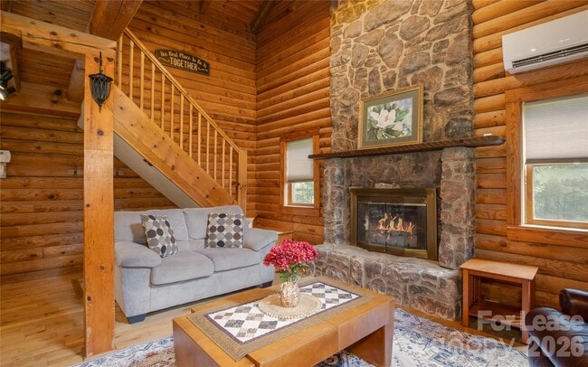 Building Photo - 2038 Toms Creek Rd