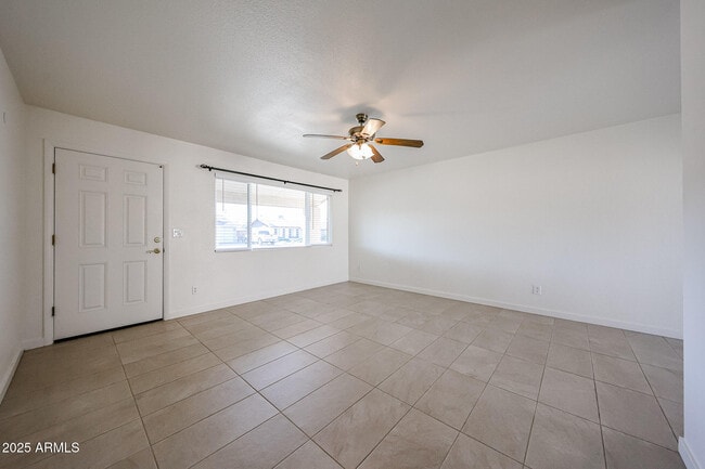 Building Photo - 7208 W Vogel Ave