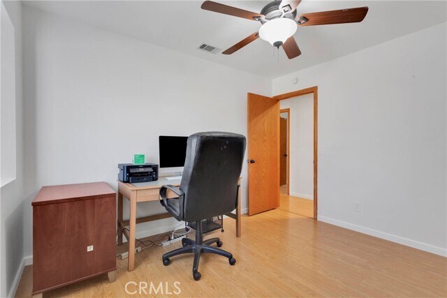 Building Photo - 26665 Lakeview Dr