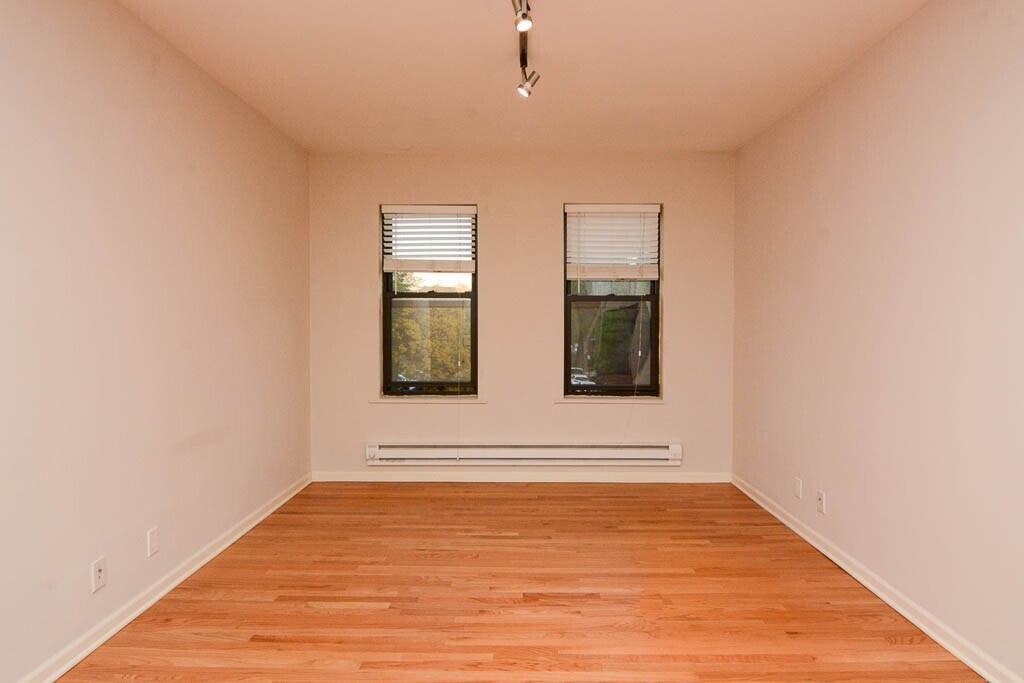 Building Photo - 2839 W Palmer St