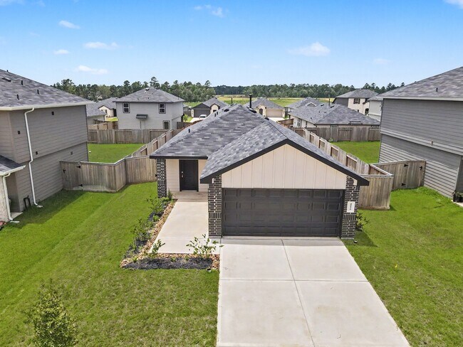 Building Photo - 40839 Hawthorne Glades St