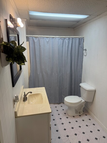 Building Photo - 47 Cayce St