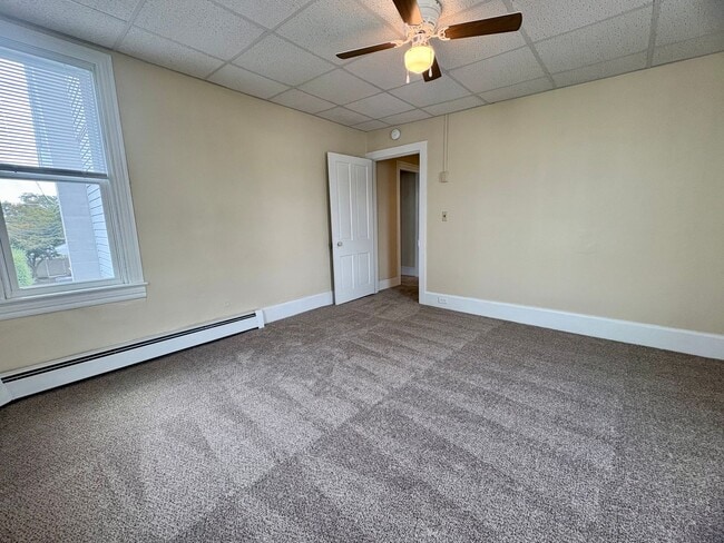 Building Photo - 3 Bedroom 1.5 Bathroom in Elizabethtown!