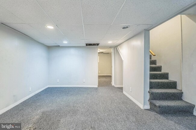 Building Photo - 4658 Mansion St