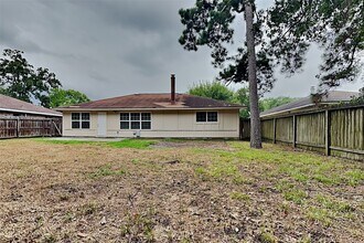 Building Photo - 16854 Gleneagle Dr N