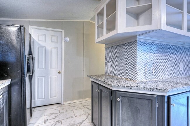 Building Photo - 13204 Enchanted Vista