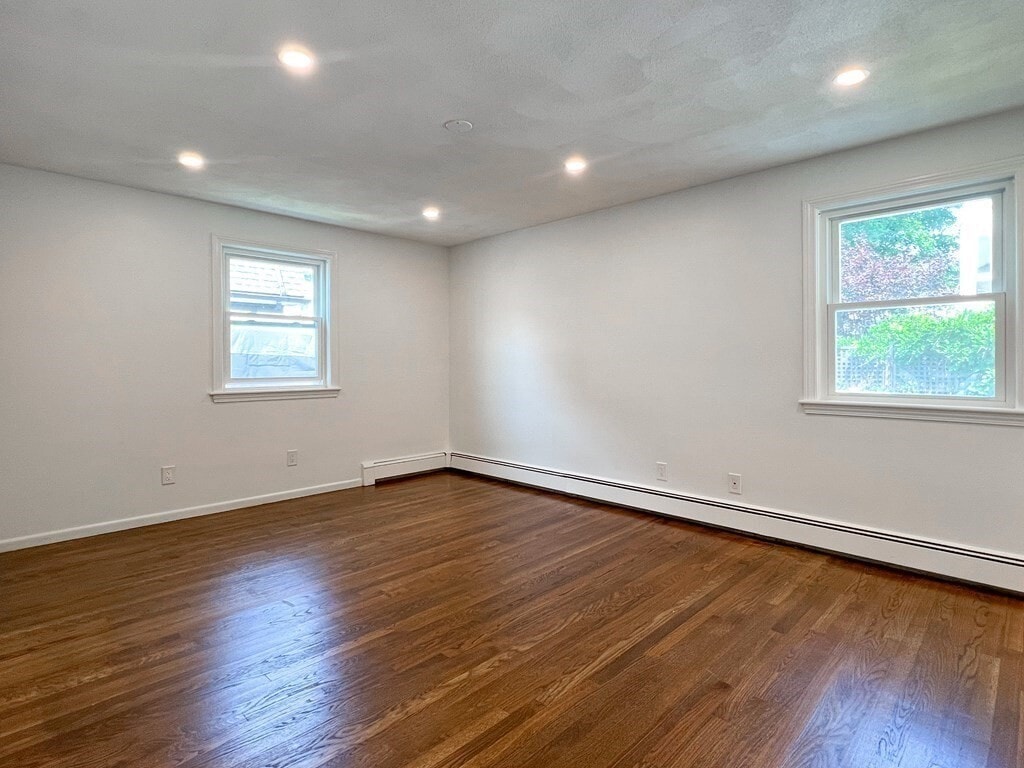 Building Photo - 22 Chandler St