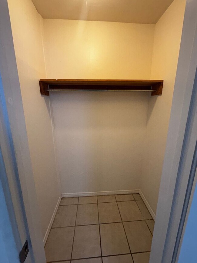 Building Photo - 735 Genevieve St