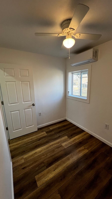 Building Photo - 911 N Sherman Ave