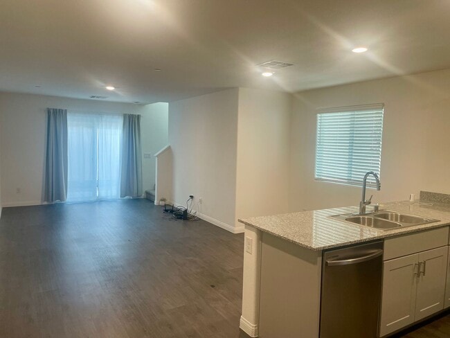 Building Photo - 12243 Radiant Sunrise Rd