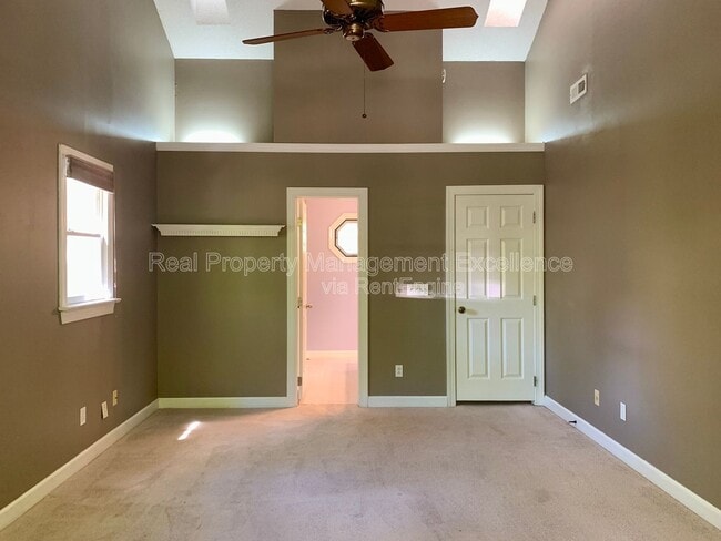 Building Photo - 2605 Diamondhitch Trail