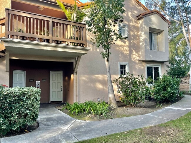 Building Photo - Spacious Dual Master in Laguna Niguel
