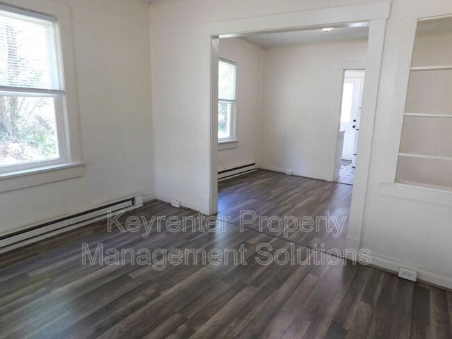 Building Photo - 202 Wilson Ave