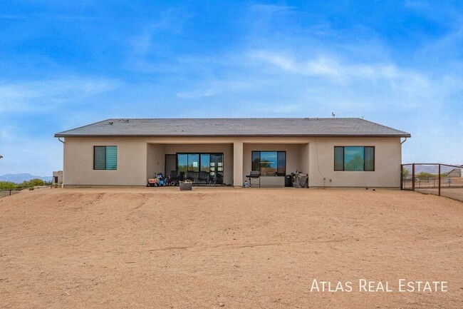 Building Photo - 15532 E Palo Brea Ln