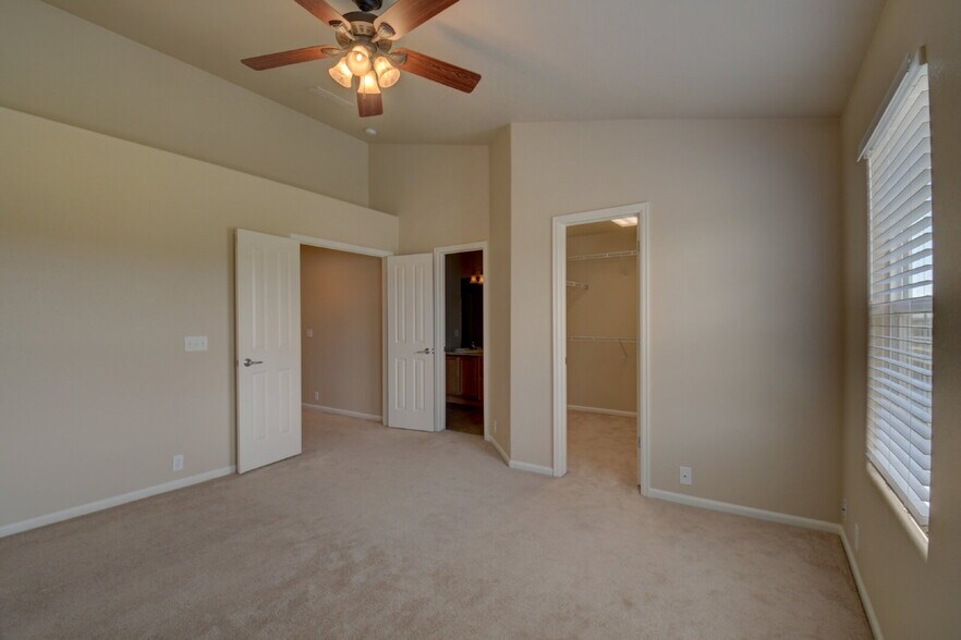 Building Photo - Minutes from Military Bases – Well-Maintai...
