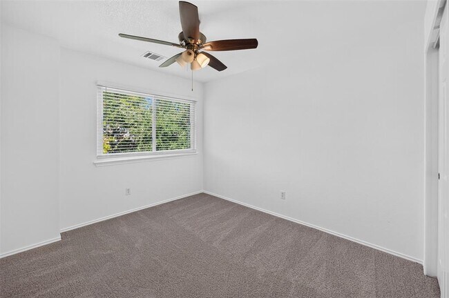 Building Photo - 2802 Turtle River Dr