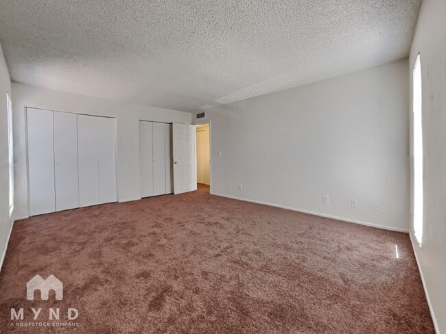 Building Photo - 5308 W Belleview St