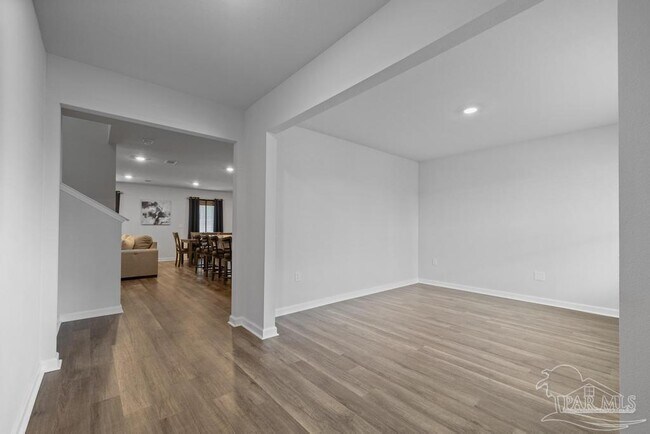 Building Photo - 5213 Peach Dr