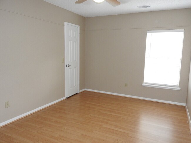 Building Photo - 3015 Cotter Lake Cir