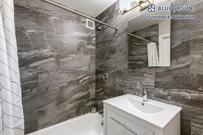 Building Photo - 480 2nd Ave