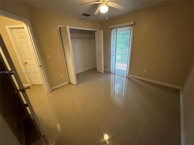 Building Photo - 5548 Birdsong Ln