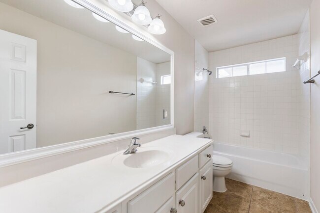 Building Photo - 507 Carson Ridge Dr