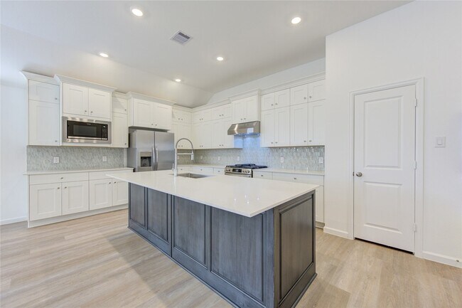Building Photo - 30347 Tall Fescue Dr