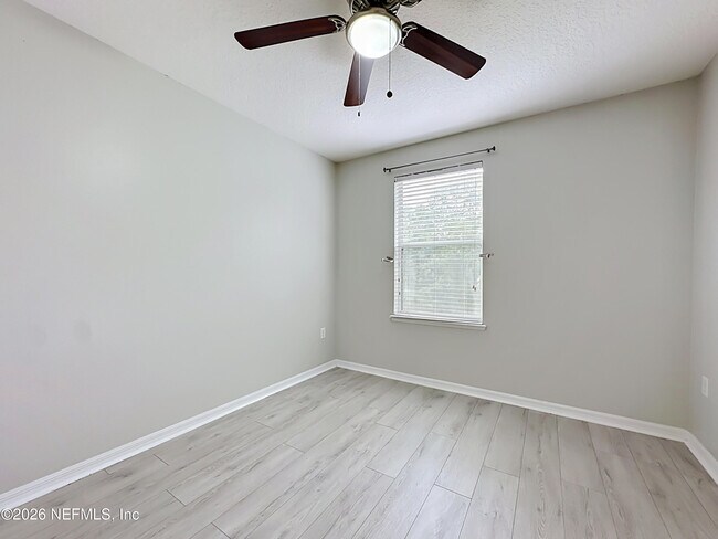 Building Photo - 8224 Halls Hammock Ct