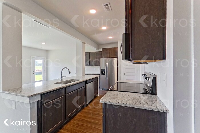Building Photo - 6109 Stonewater Ct