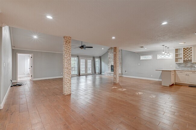 Building Photo - 4623 Birch Cove