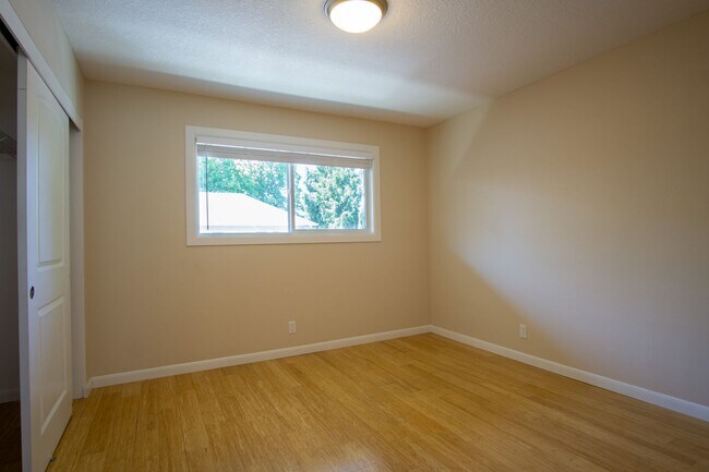 Building Photo - Charming St. John's 2-Bedroom Ready Mid-June!