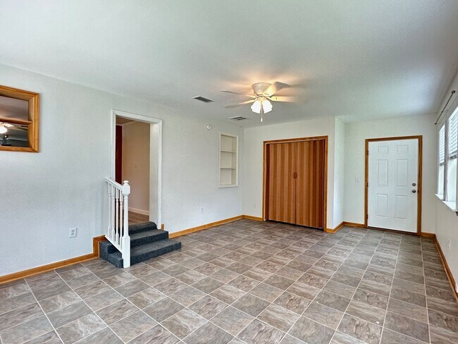 Building Photo - Beautiful Sunsets! Close to Historic District, Shopping & Beaches!