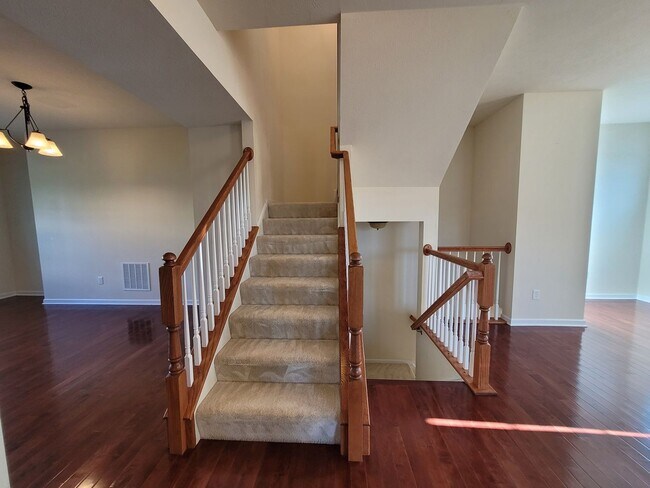 Building Photo - Beautiful 3 Bedroom in Carnegie