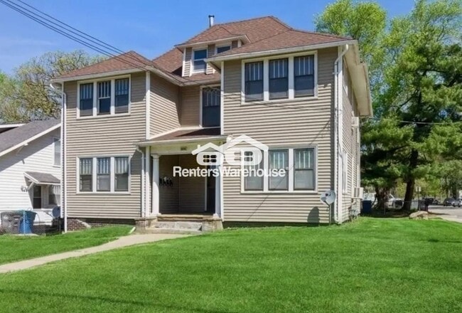 Building Photo - 1501 University Ave