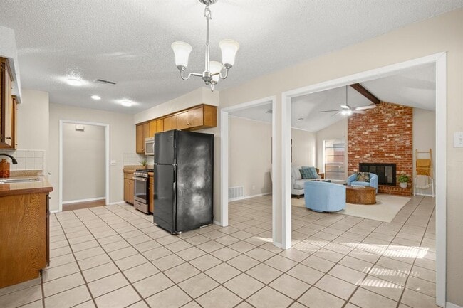 Building Photo - 10703 Parkfield Dr