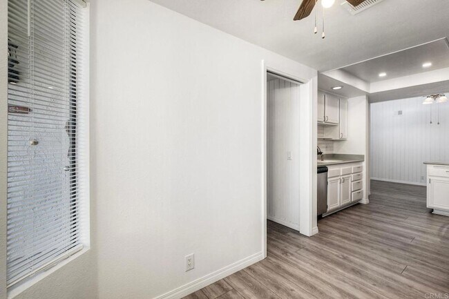 Building Photo - 151 Bronze Way
