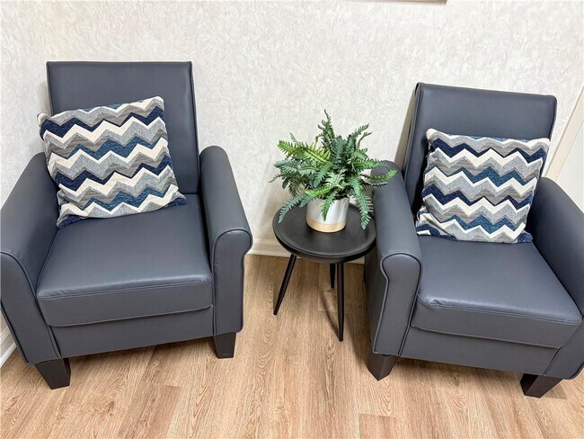 Building Photo - 475 Mount Vernon Hwy NE