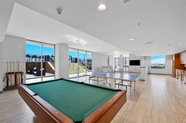 Building Photo - 7901 Hispanola Ave