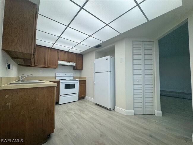 Building Photo - 1530 Mainsail Dr