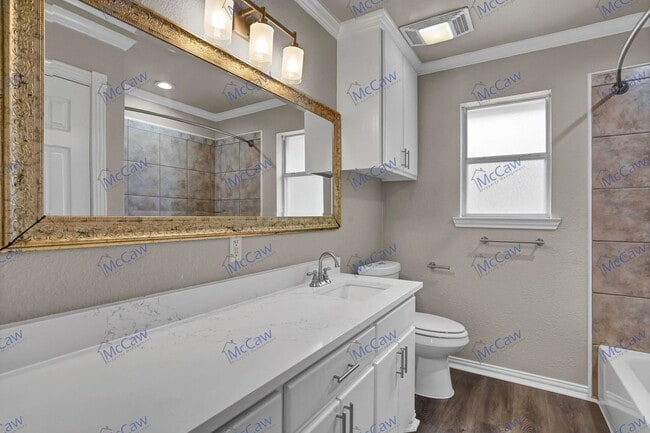 Building Photo - 6113 Lantana Ln