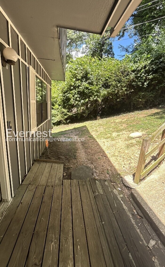 Building Photo - 1710 Ichabod Ln