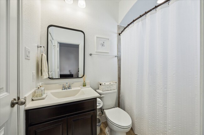 Building Photo - 3323 Emerald Valley Dr