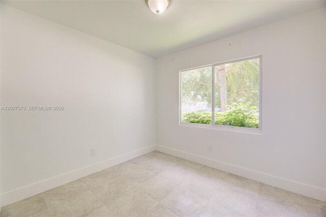 Building Photo - 3327 Sapphire Rd