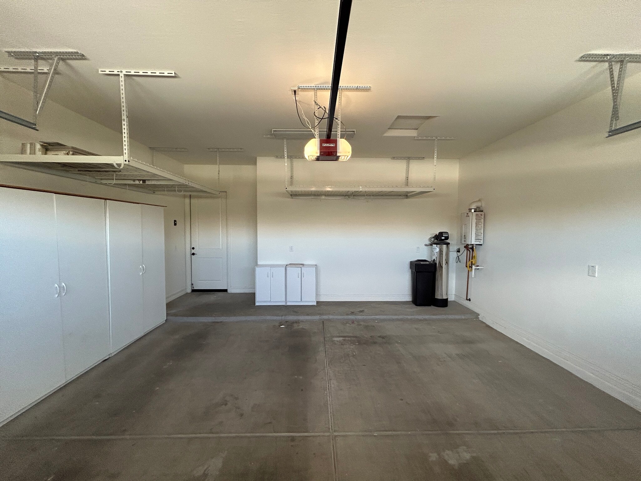 Building Photo - 1811 E Aster Pl