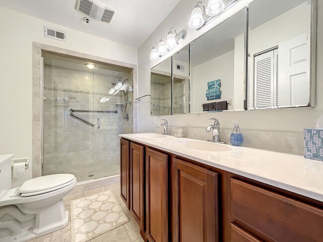 Building Photo - 462 Bouchelle Dr