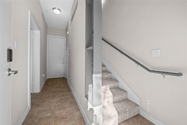 Building Photo - 6927 Sumner St